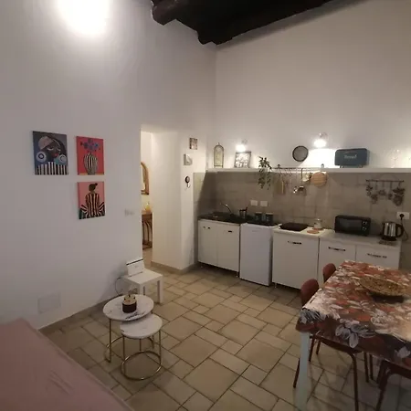 Il Vicoletto Sul Castello * Napels